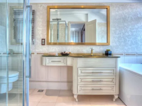 Izdavanje, kuća, 300m², Krašići, Tivat - image 14