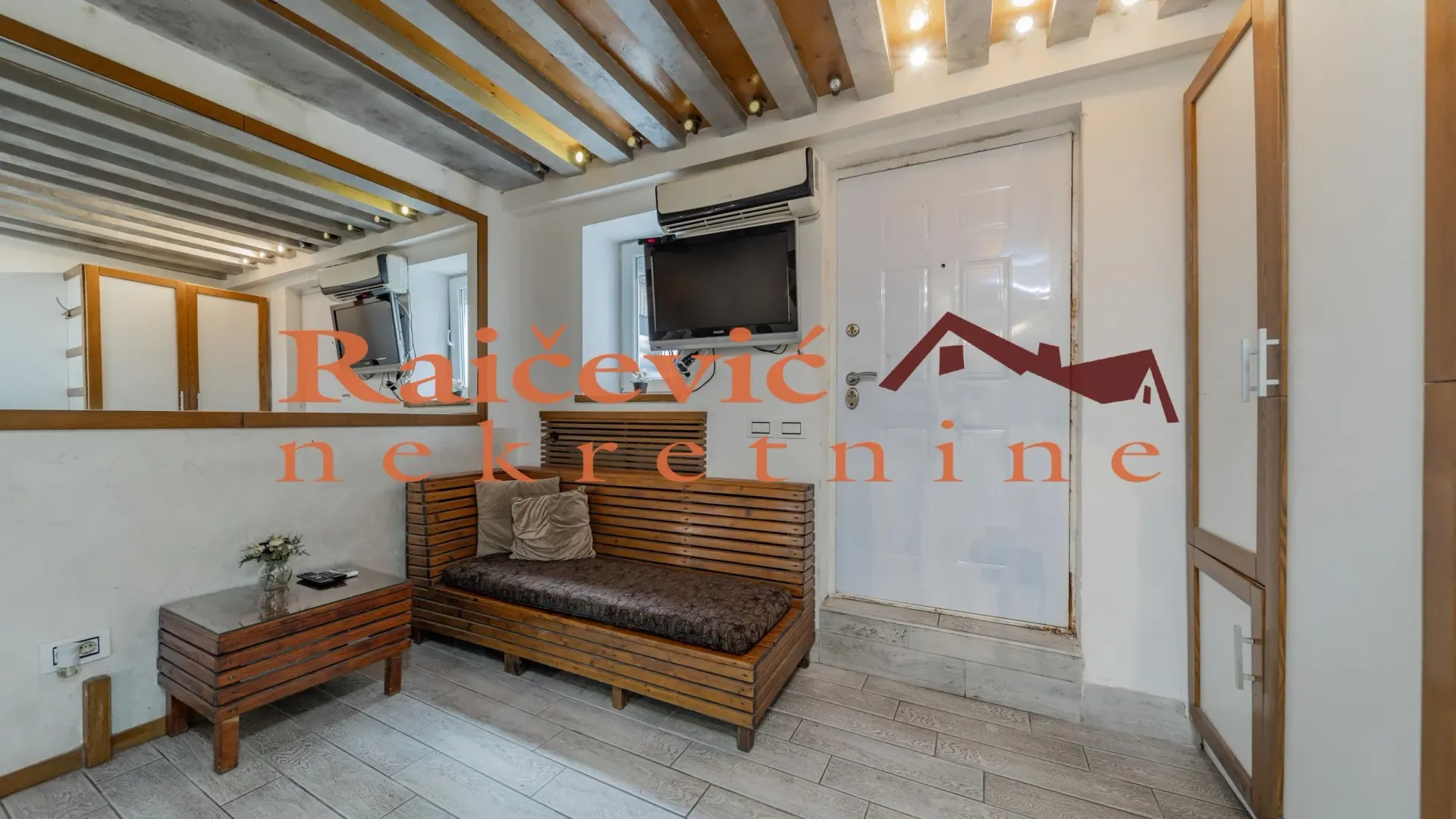 Sale, two bedroom apartment, 44m², Cvetni Trg, Vračar Sve Podlokacije