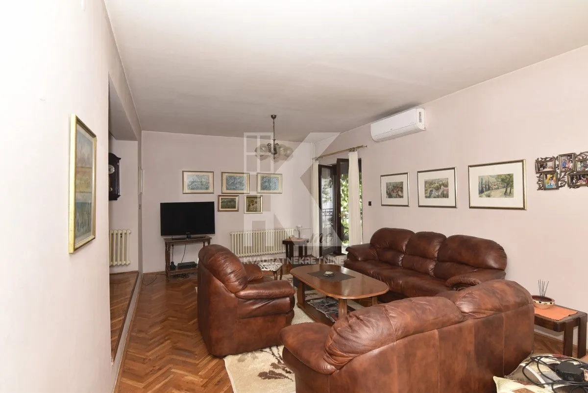 Rent, house, 340m², Masline, Podgorica