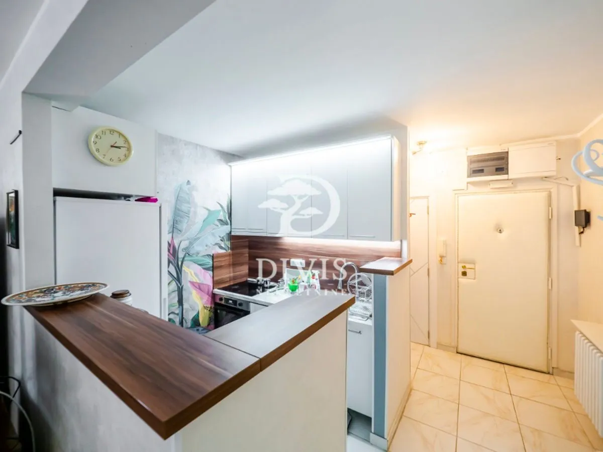 Sale, two bedroom apartment, 61m², Neimar, Vračar Sve Podlokacije