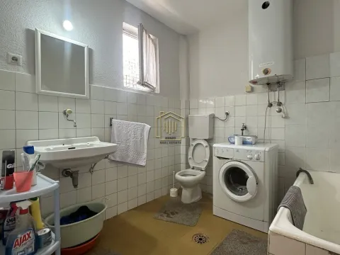 Sale, house, 95m², Momišići, Podgorica - image 14