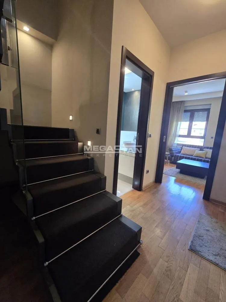 Prodaja, stan, 160m², Vračar Sve Podlokacije, Beograd