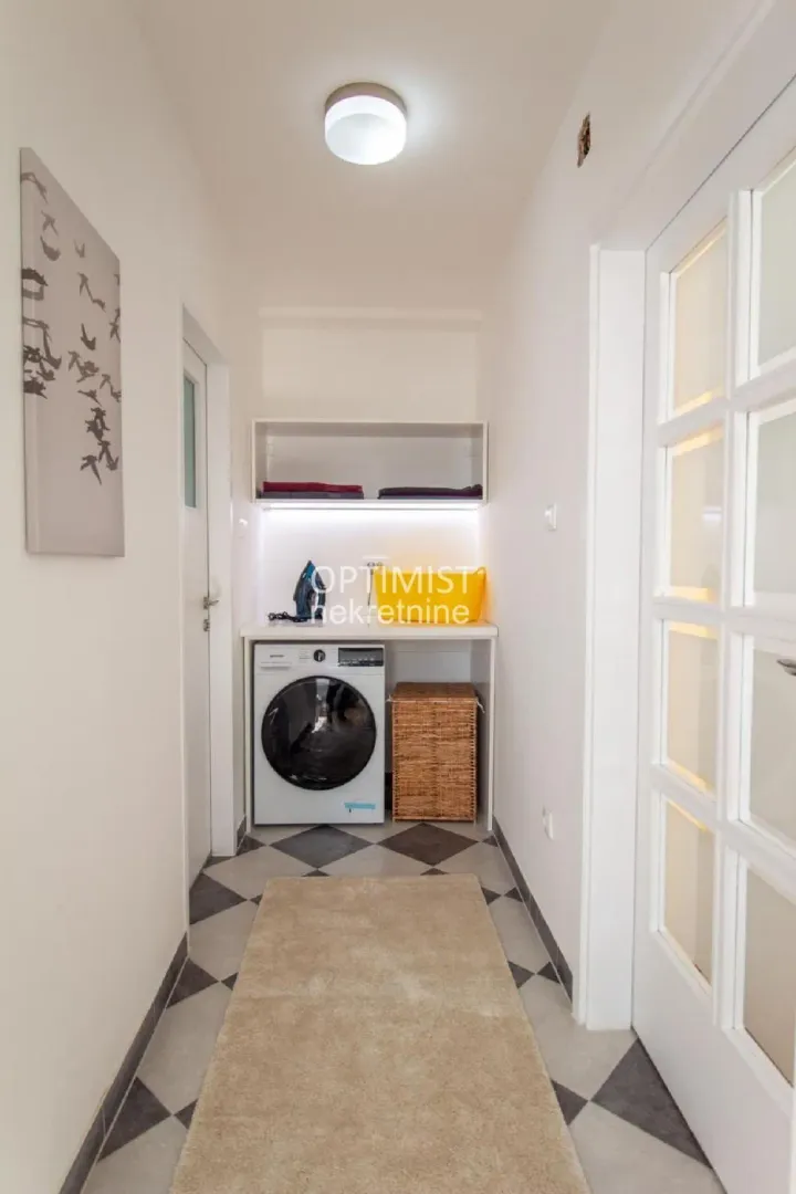 Rent, three bedroom apartment, 65m², Stari Grad, Beograd