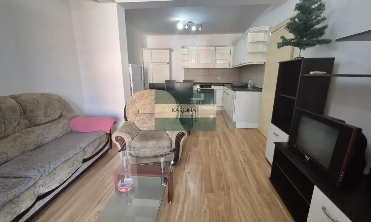 Izdavanje, stan, 65m², Centar, Jagodina