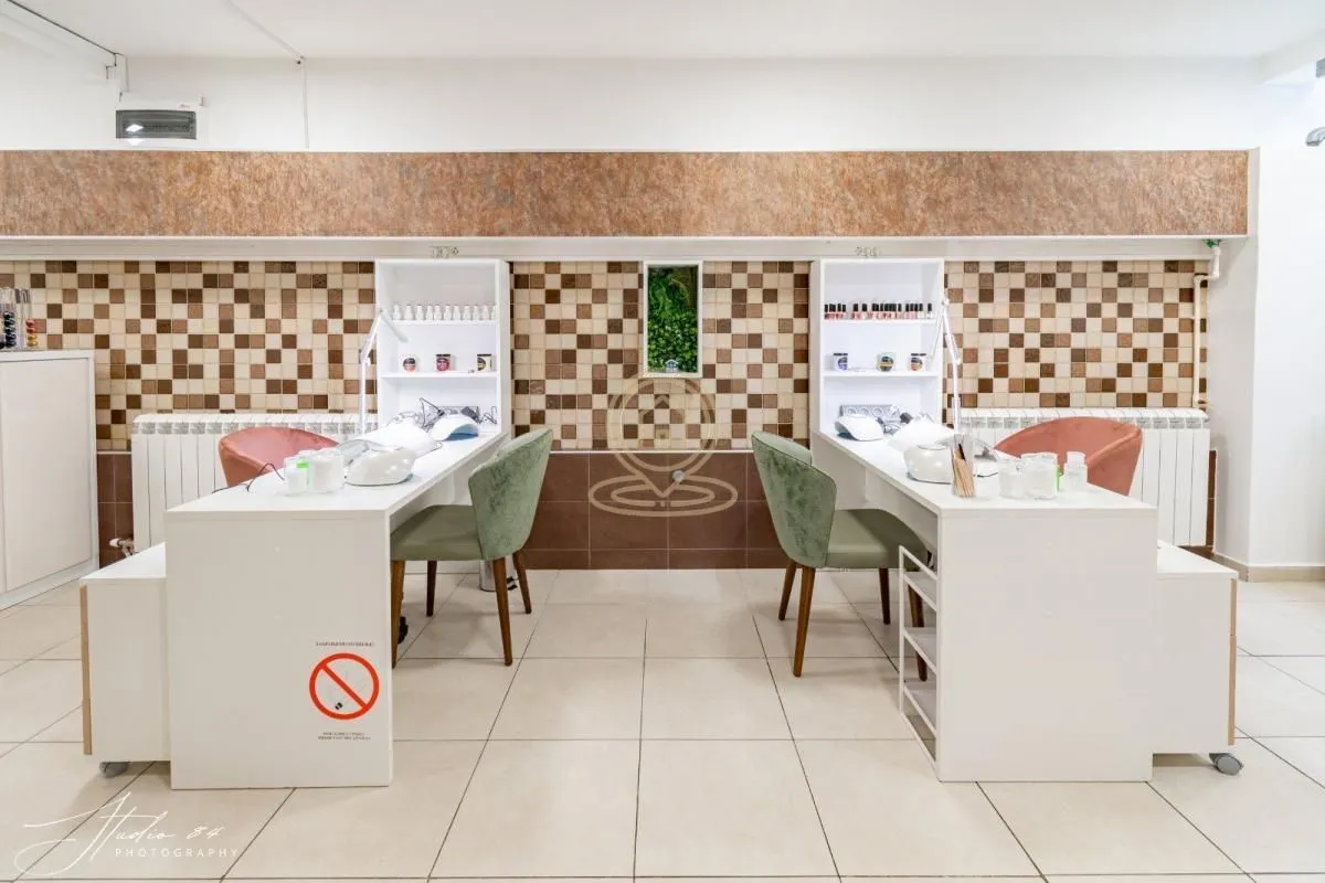 Sale, office space, 140m², Čubura, Beograd