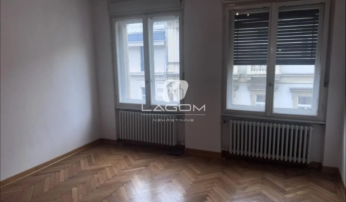 Izdavanje, trosoban stan, 89m², Stari Grad, Beograd