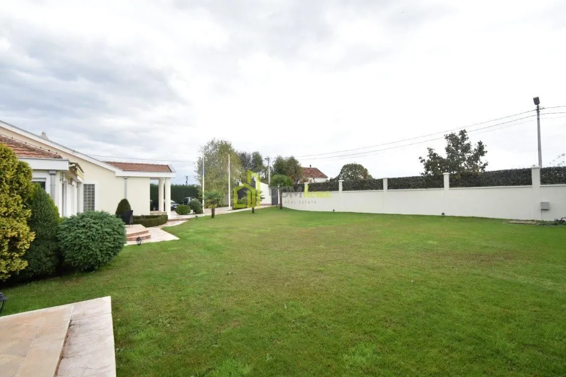 Rent, house, 212m², Donji Kokoti, Podgorica
