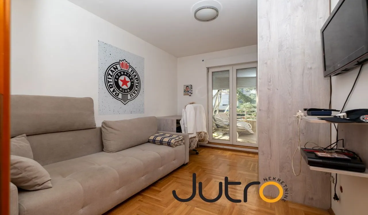 Prodaja, trosoban stan, 164m², Stari Aerodrom, Podgorica