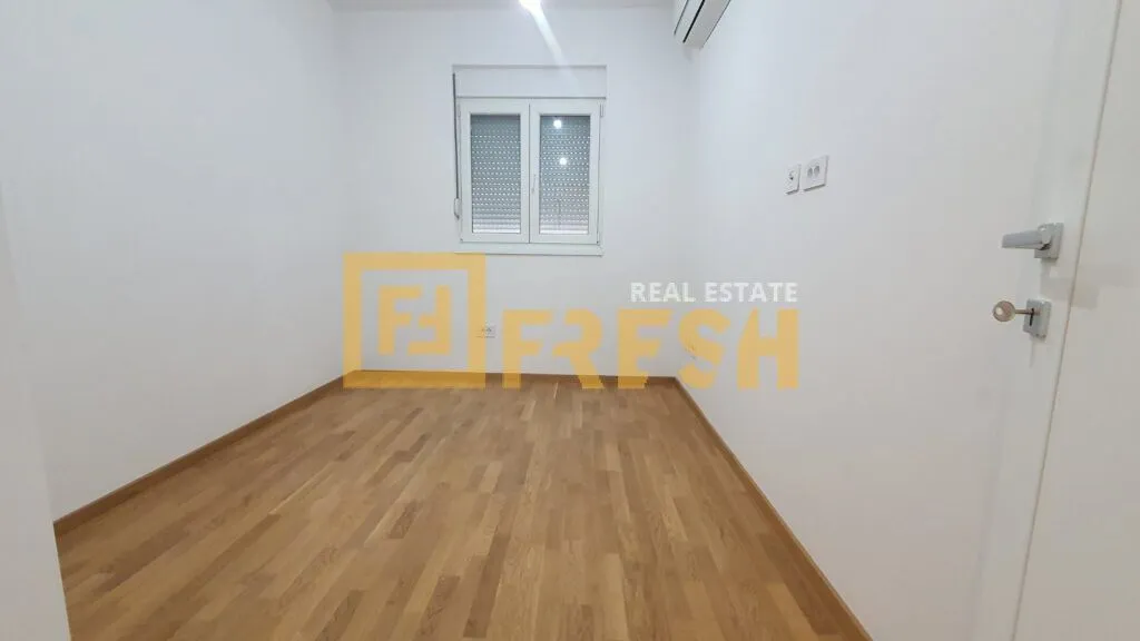 Prodaja, trosoban stan, 104m², Stari Aerodrom, Podgorica