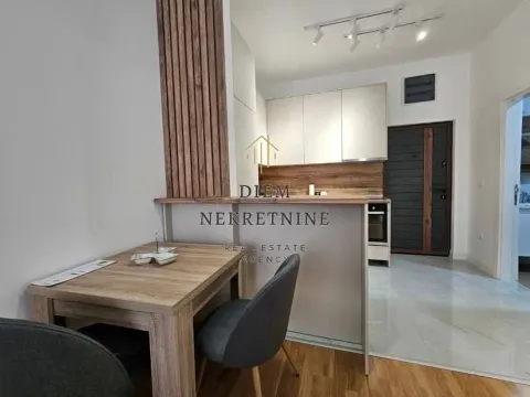 Izdavanje, jednosoban stan, 38m², Centar, Bar - image 11