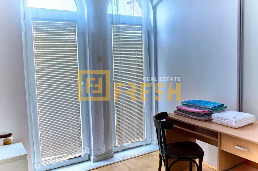Izdavanje, kuća, 160m², Tološi, Podgorica