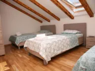 Rent, three bedroom apartment, 80m², Kalimanj, Tivat - image 4