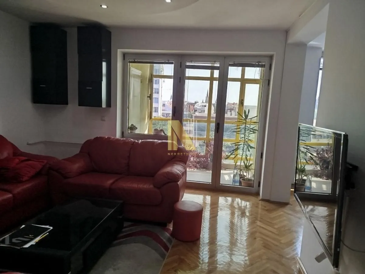 Prodaja, trosoban stan, 101m², Bulevar Oslobodjenja, Novi Sad Sve Podlokacije