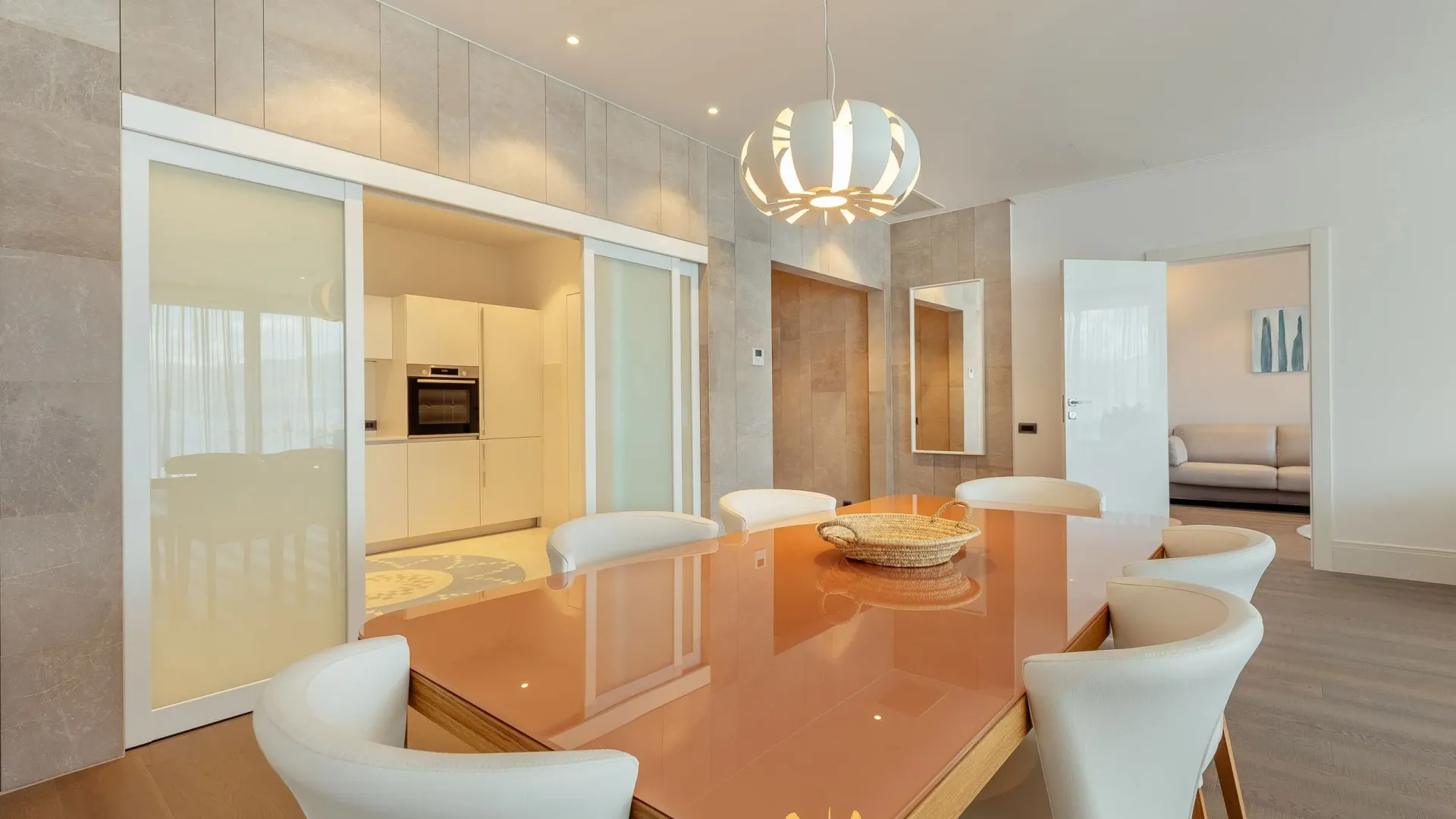 Prodaja, dvosoban stan, 190m², Đuraševići, Tivat