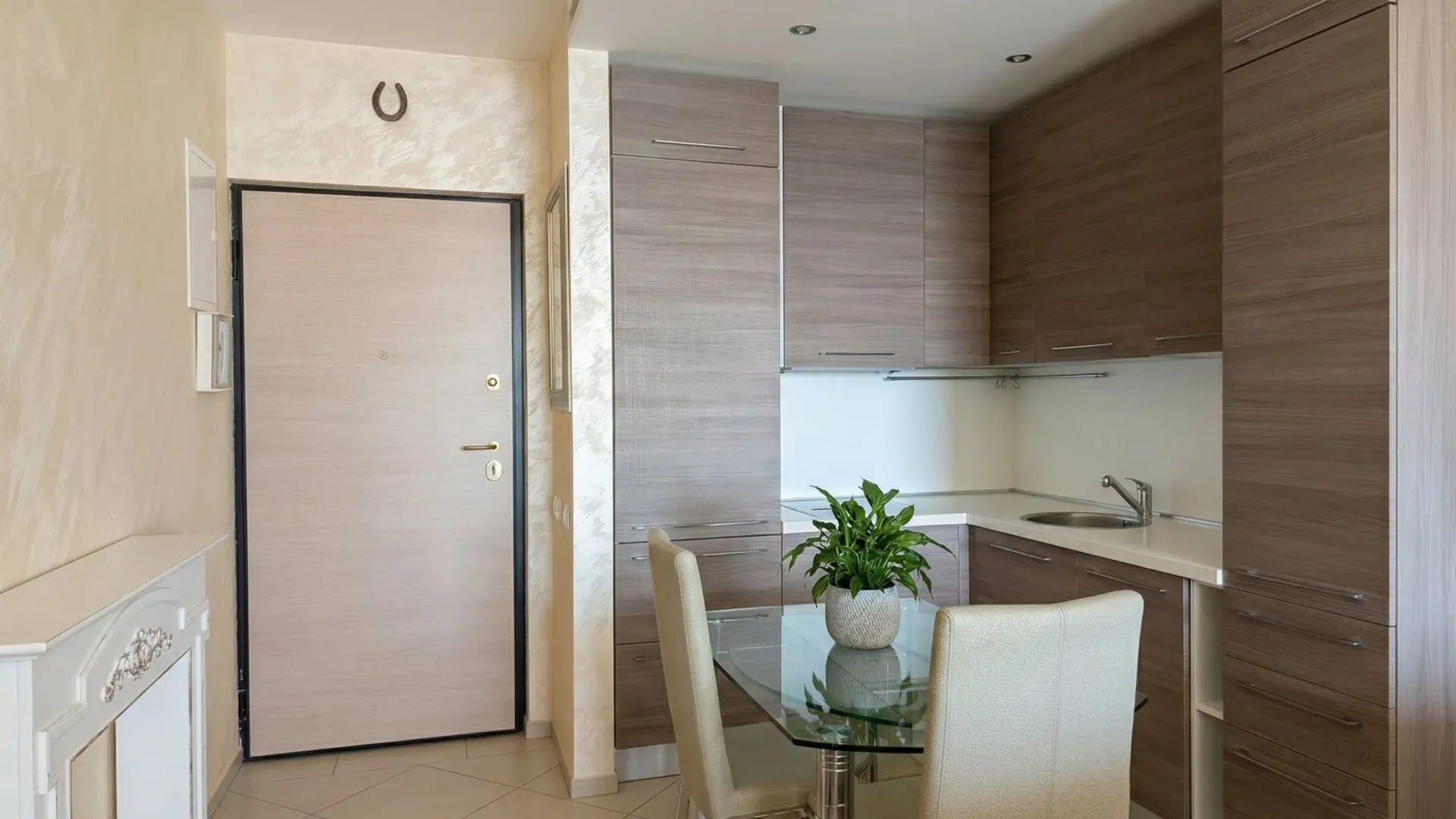 Prodaja, stan, 65m², Bečići, Budva