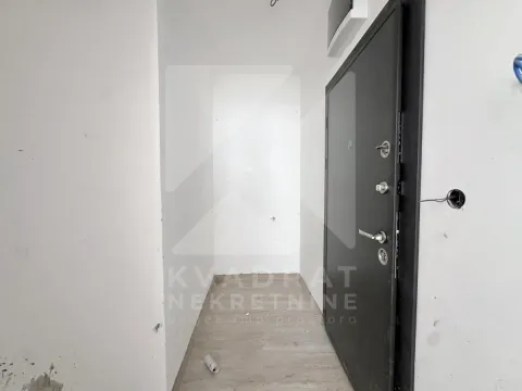Prodaja, dvosoban stan, 70m², Stari Aerodrom, Podgorica - image 12