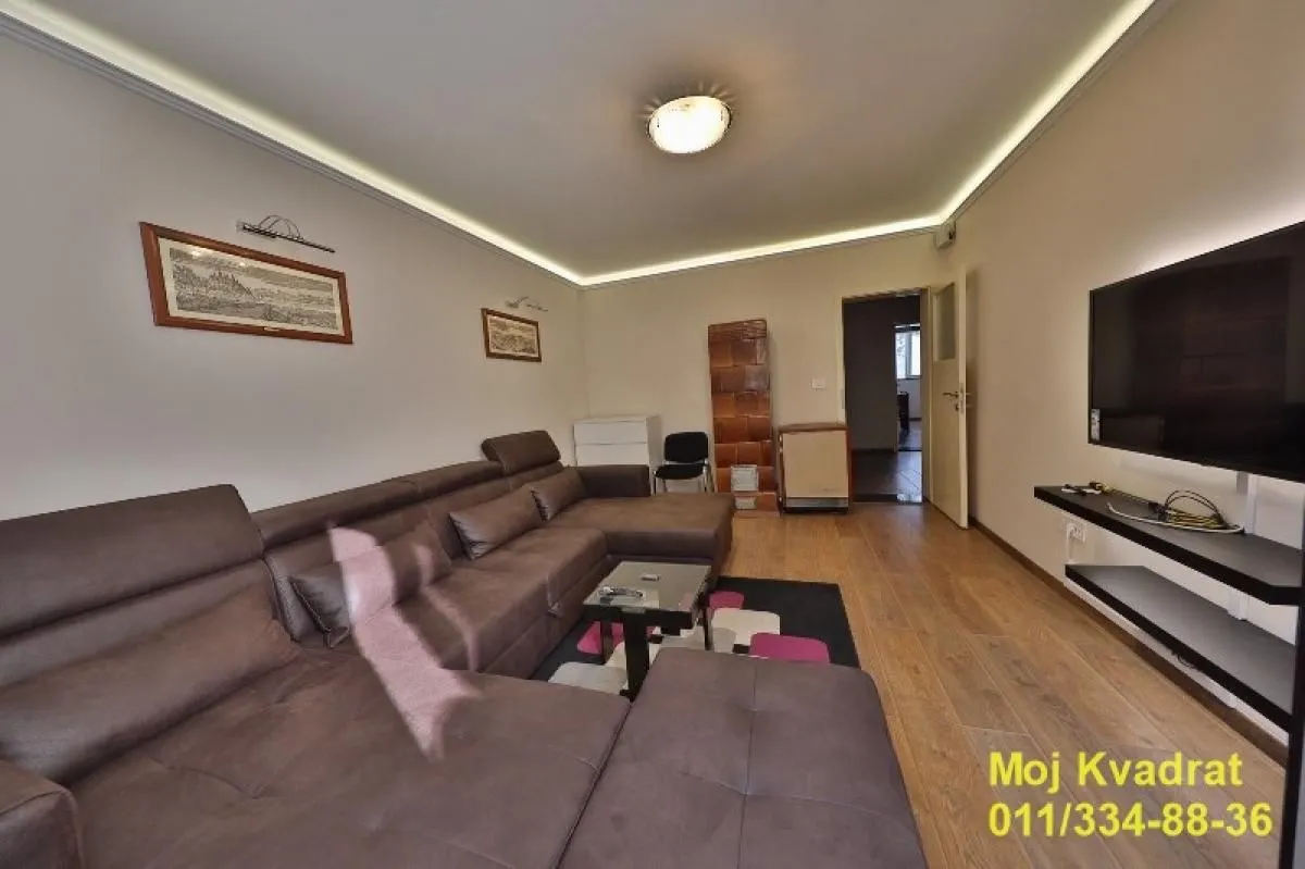 Izdavanje, dvosoban stan, 65m², Stari Grad, Beograd
