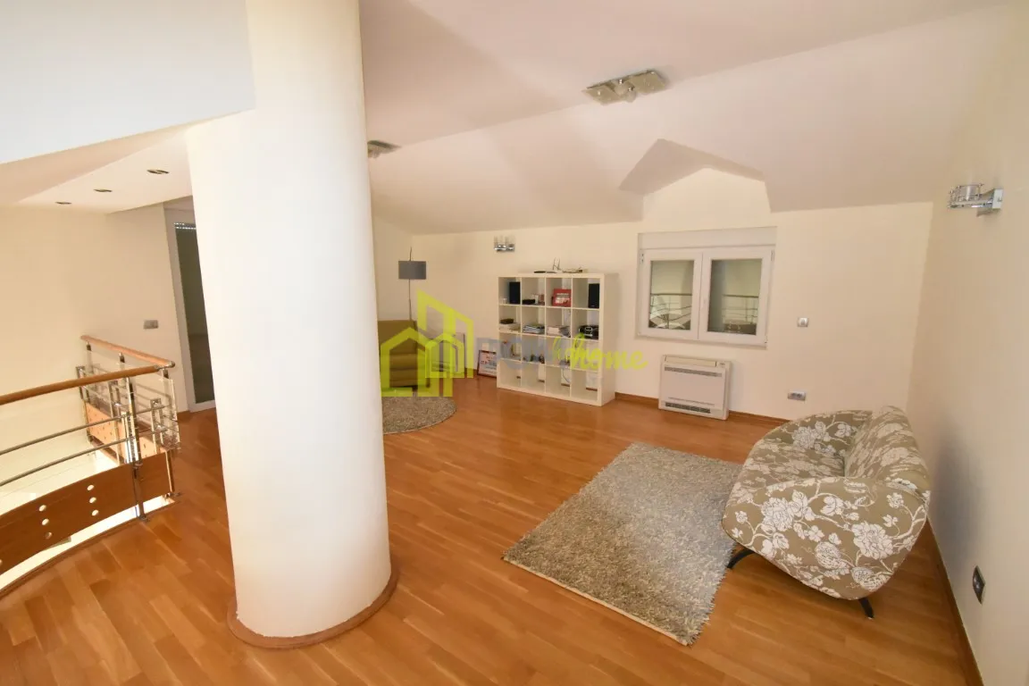 Prodaja, kuća, 212m², Donji Kokoti, Podgorica
