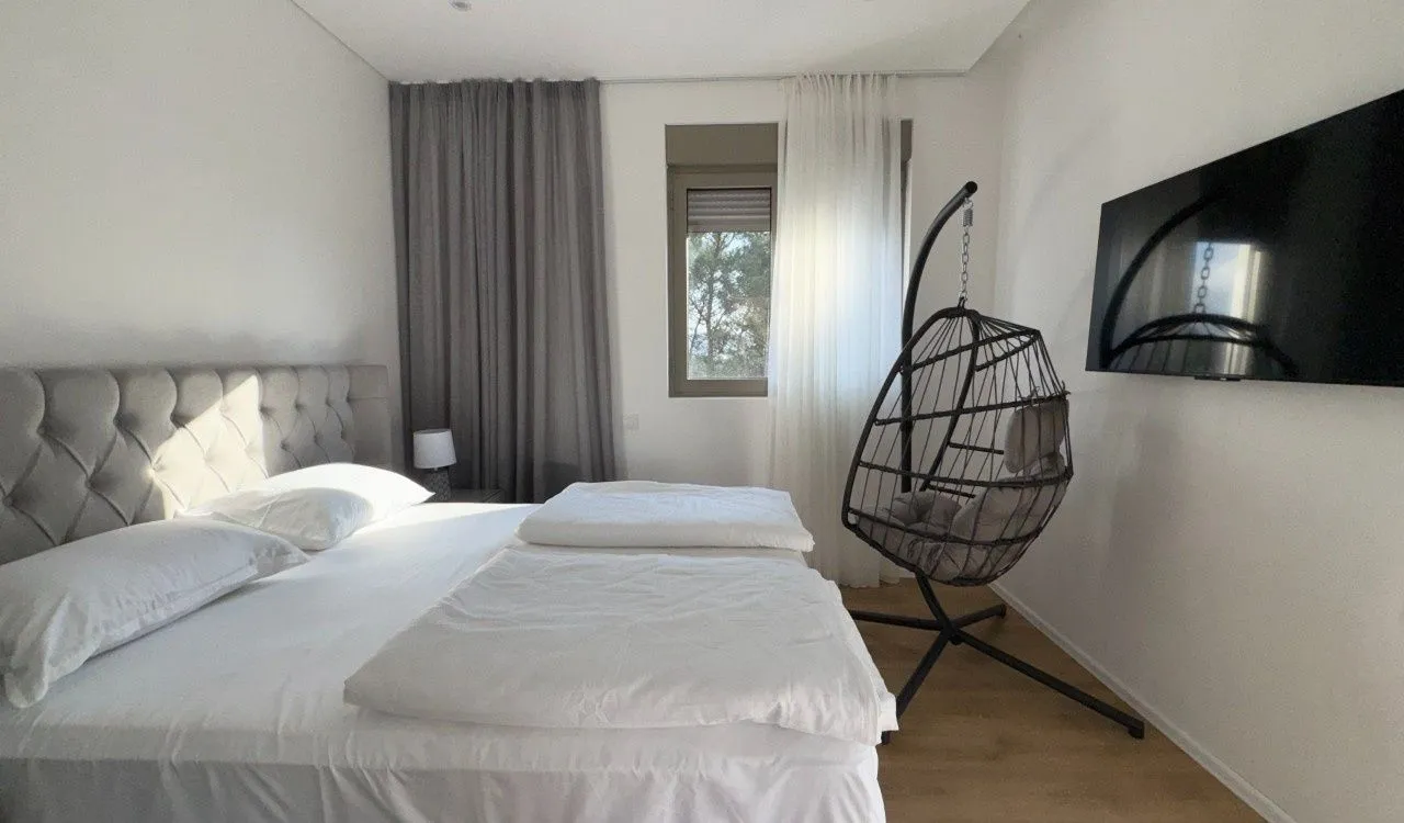 Prodaja, dvosoban stan, 90m², Tivat, Crna Gora