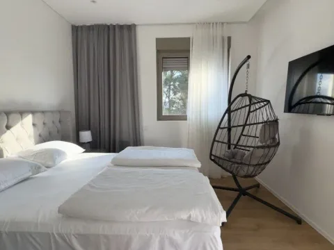 Prodaja, dvosoban stan, 90m², Tivat, Crna Gora - image 11