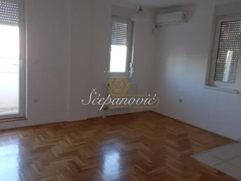 Izdavanje, dvosoban stan, 41m², Nova Detelinara, Novi Sad Sve Podlokacije - image 2