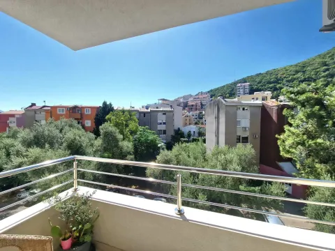 Izdavanje, dvosoban stan, 54m², Budva, Crna Gora - image 3