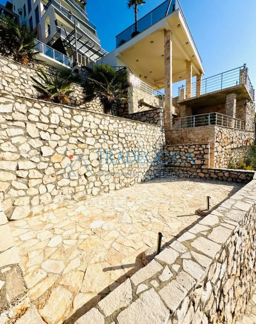 Prodaja, kuća, 450m², Dobra Voda, Bar