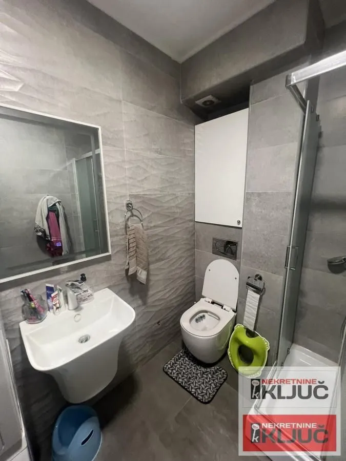 Prodaja, četvorosoban stan, 78m², Adice, Novi Sad Sve Podlokacije