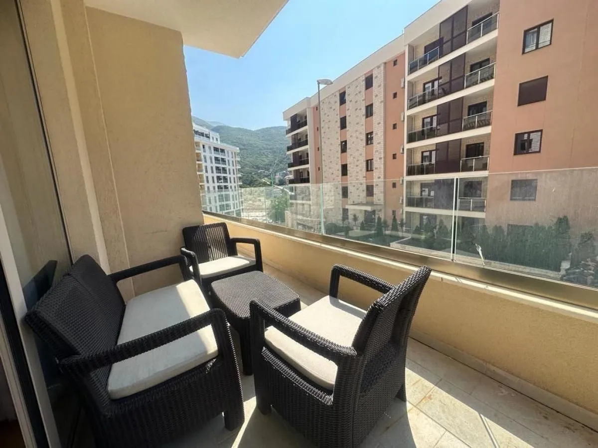 Sale, two bedroom apartment, 65m², Bečići, Budva