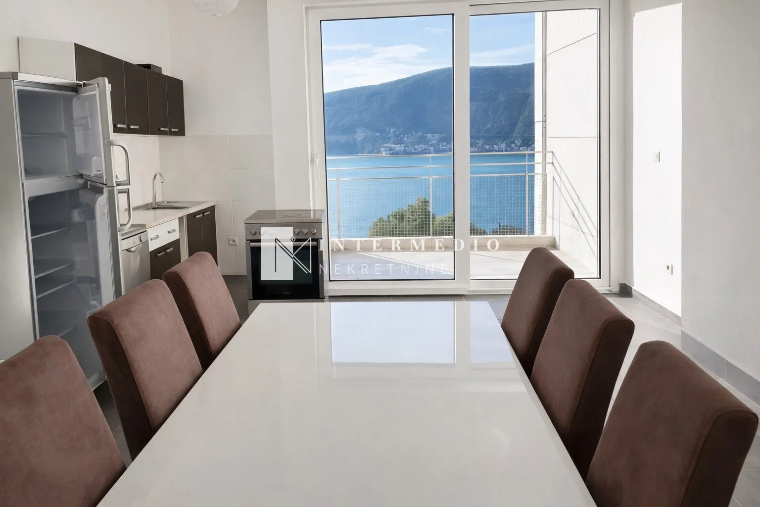 Prodaja, dvosoban stan, 105m², Topla, Herceg Novi