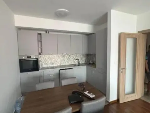 Izdavanje, dvosoban stan, 68m², Master Kvart, Podgorica