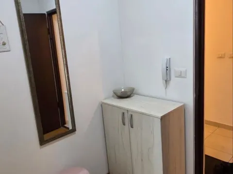 Izdavanje, jednosoban stan, 45m², City Kvart, Podgorica - image 14