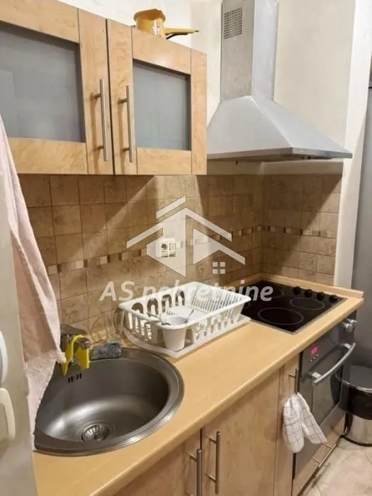 Izdavanje, trosoban stan, 73m², Voždovac Sve Podlokacije, Beograd