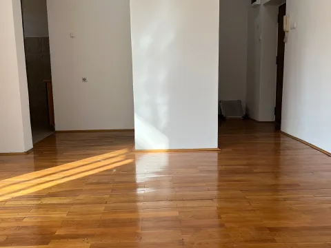 Prodaja, jednosoban stan, 37m², Centar, Podgorica - image 3