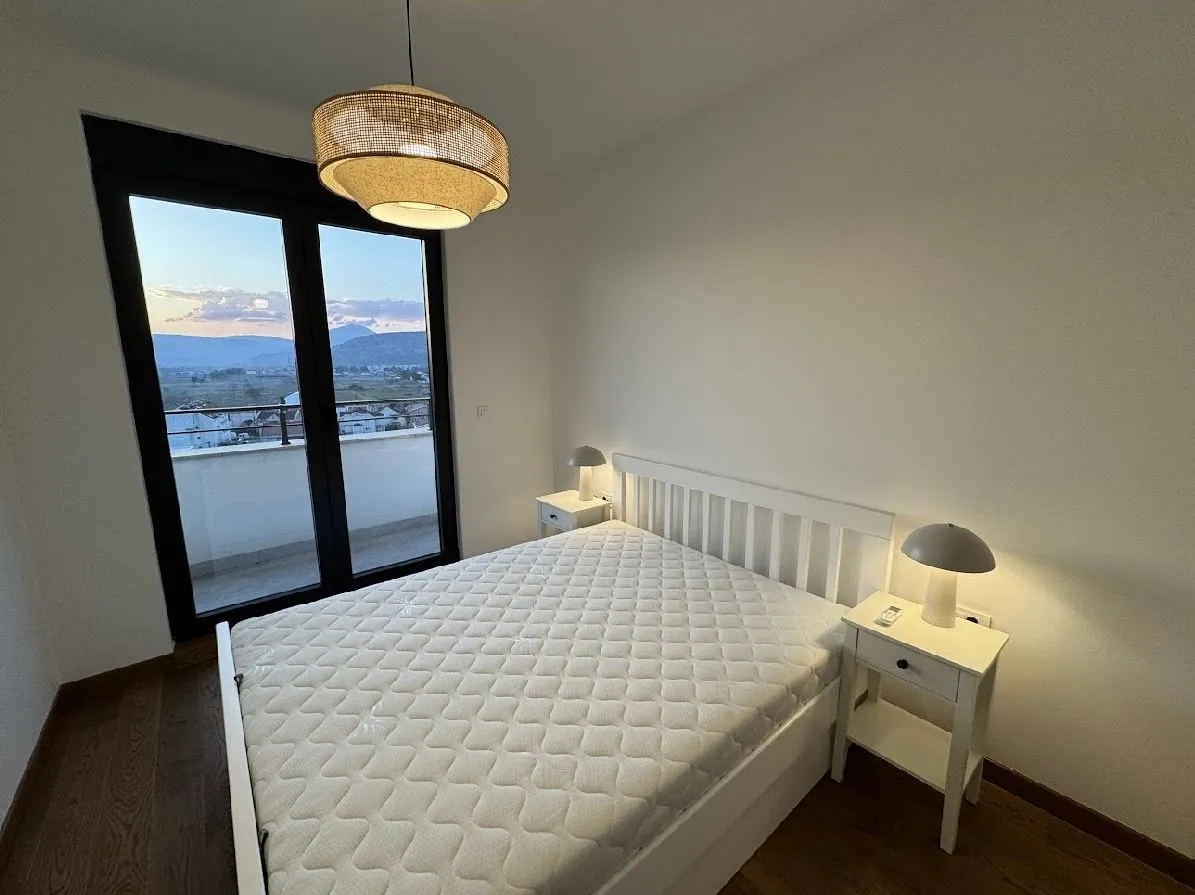 Rent, three bedroom apartment, 96m², Tološka šuma, Podgorica