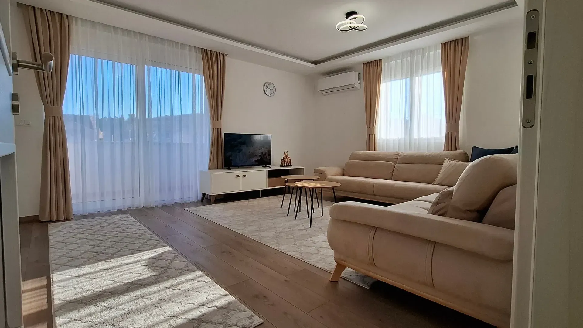 Rent, three bedroom apartment, 100m², Zagorič, Podgorica