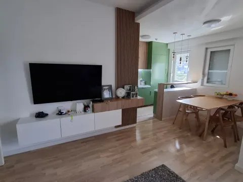 Prodaja, dvosoban stan, 67m², Centar, Podgorica - image 2