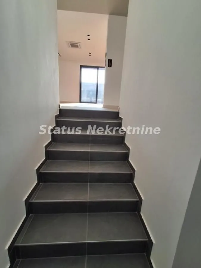 Prodaja, stan, 210m², Telep, Novi Sad Sve Podlokacije