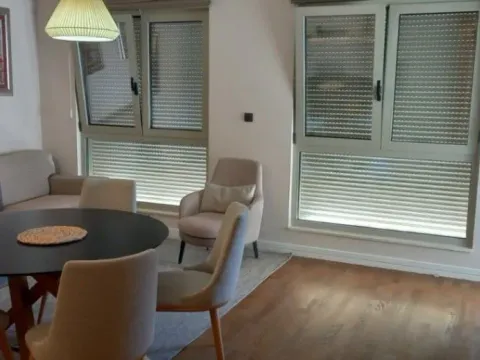 Rent, two bedroom apartment, 70m², Dumidran, Tivat - image 3