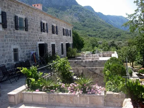 Sale, house, 600m², Sveti Stefan, Budva - image 4