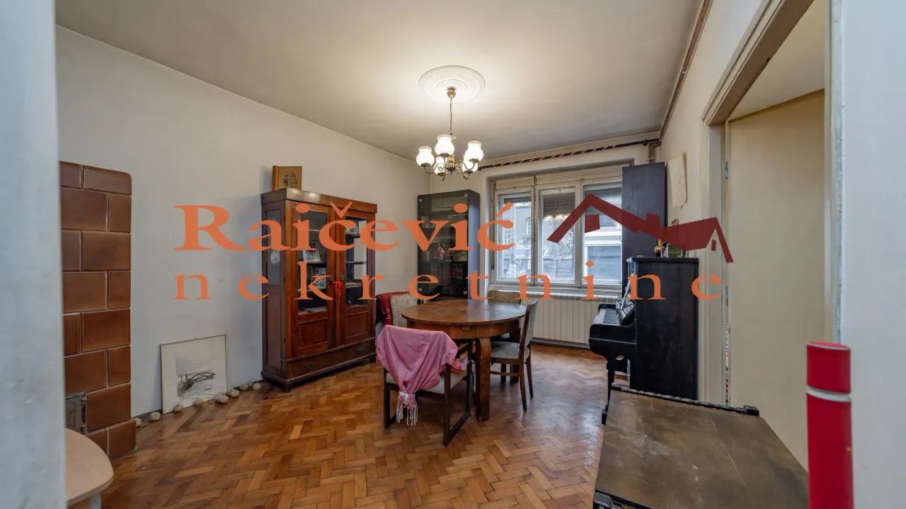 Prodaja, trosoban stan, 77m², Skadarlija, Beograd