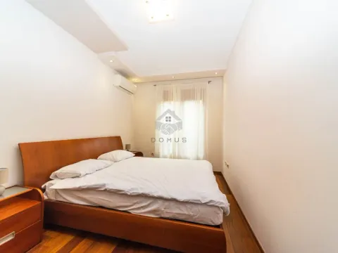 Izdavanje, dvosoban stan, 76m², Centar, Podgorica - image 8