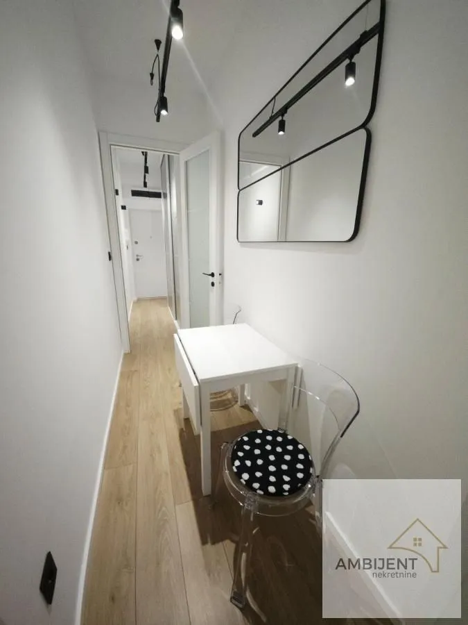 Izdavanje, jednosoban stan, 32m², Stari Grad, Beograd