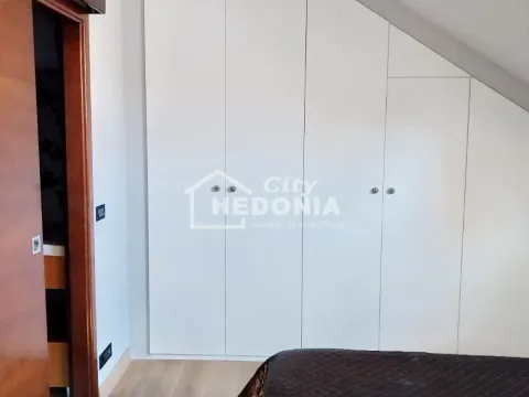 Izdavanje, četvorosoban stan, 120m², Savski Venac, Beograd - image 13