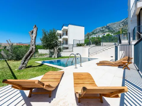 Rent, house, 159m², Reževići, Budva - image 4