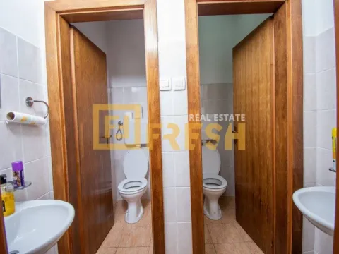 Izdavanje, poslovni prostor, 135m², Gintaš, Podgorica - image 13