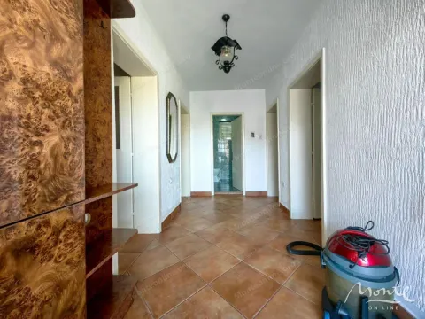 Prodaja, kuća, 180m², Tološi, Podgorica - image 19