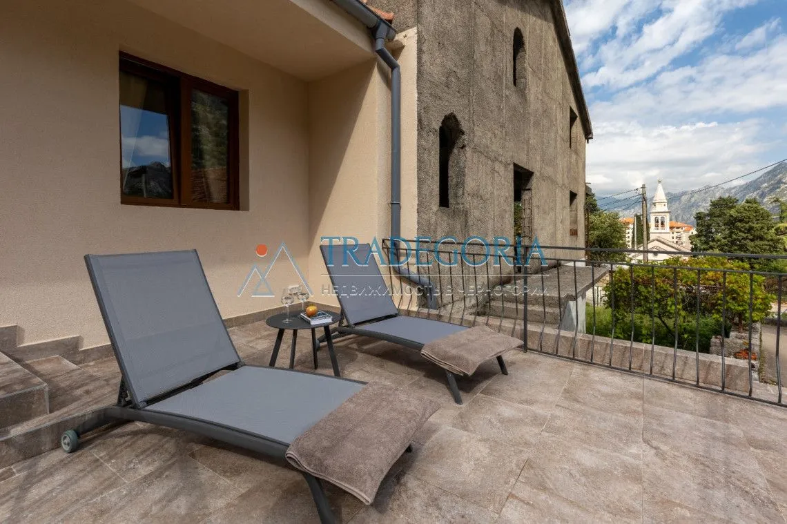 Prodaja, kuća, 170m², Škaljari, Kotor