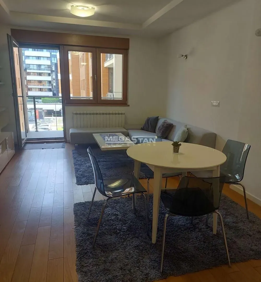 Rent, two bedroom apartment, 60m², Novi Beograd Sve Podlokacije, Beograd
