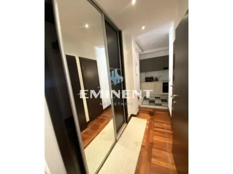 Izdavanje, trosoban stan, 87m², Stari Grad, Beograd - image 8